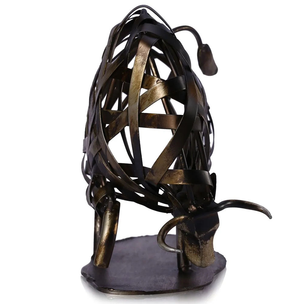 Iron Braided Cattle Sculpture - Goraya Nesting