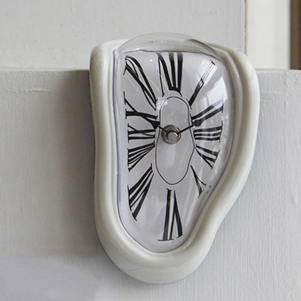 Melting Twisted Table Clock - Goraya Nesting