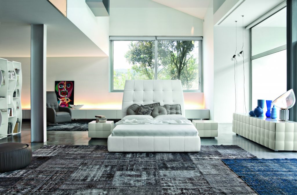 Pacifico Leather Bed