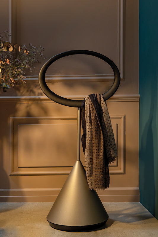 Miro Valet Stand