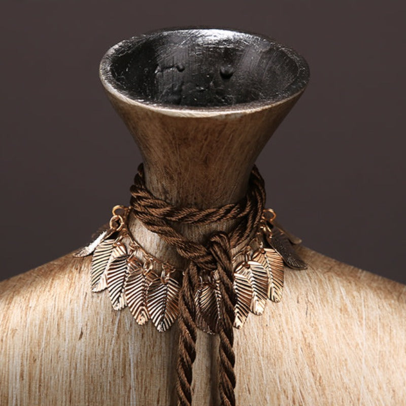 Neoclassical Resin Vase - Goraya Nesting 